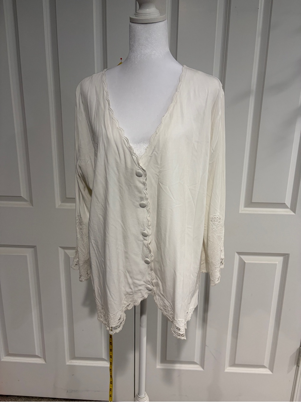 Women's Cream Button-Front Lace-Trim Blouse